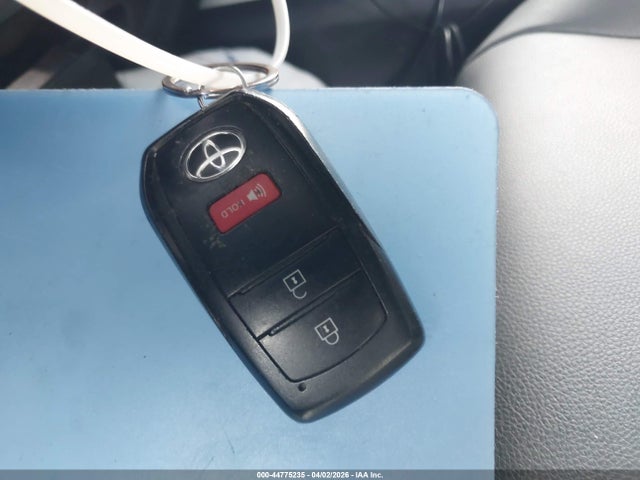 7MUEAAAG1NV025925 Toyota Corolla Cross Xle