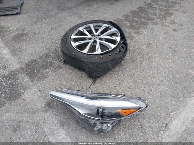 7MUEAAAG1NV025925 Toyota Corolla Cross Xle