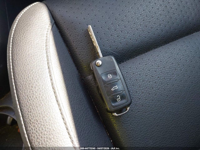 2011 VOLKSWAGEN TIGUAN WVGAV7AX6BW000784 Photo 10