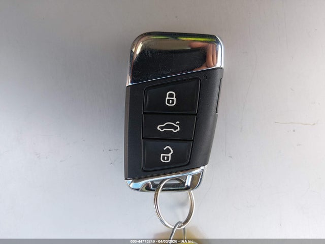 2020 Volkswagen Jetta 1.4t R-line/1.4t S/1.4t Se მანქანა იყიდება აუქციონზე, vin: 3VWC57BU3LM083221, აუქციონის ნომერი: 44775249