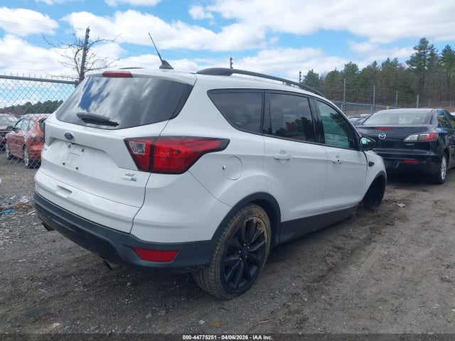 1FMCU9GD3KUA84871 Ford ESCAPE SE