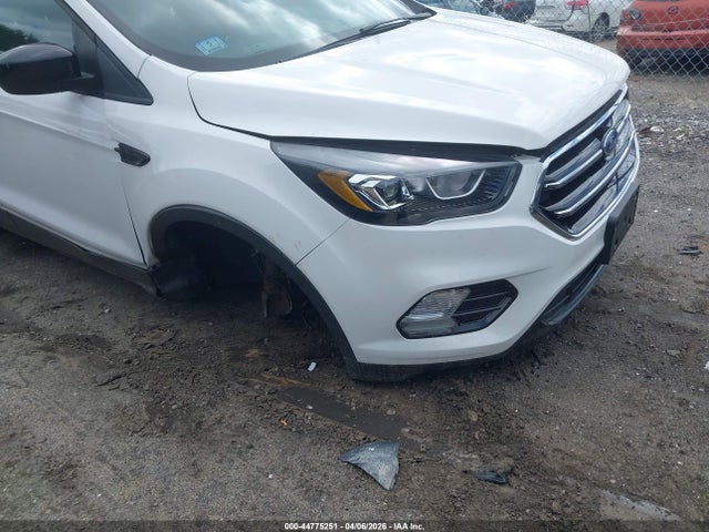 1FMCU9GD3KUA84871 Ford ESCAPE SE