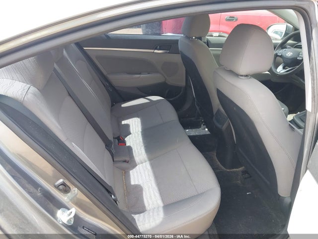 5NPD84LFXKH424437 Hyundai ELANTRA SEL