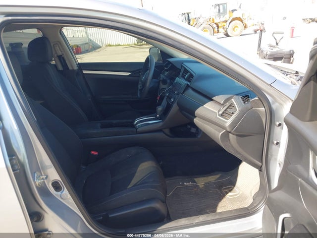 2018 HONDA CIVIC 2HGFC2F53JH527268 Photo 4