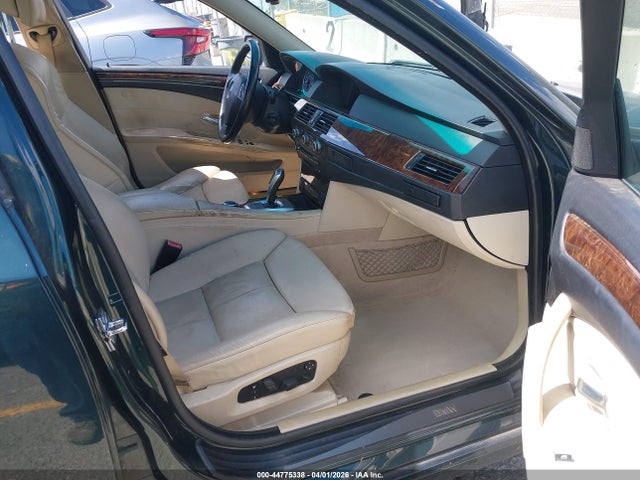 2008 Bmw 528i მანქანა იყიდება აუქციონზე, vin: WBANU53588CT08264, აუქციონის ნომერი: 44775338