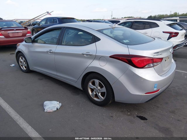 2015 HYUNDAI ELANTRA KMHDH4AE9FU414922 Photo 2
