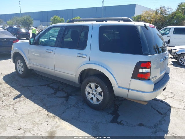 2010 FORD EXPLORER 1FMEU6DE5AUA35822 Photo 2