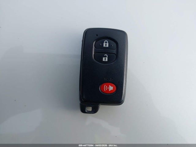 JTDKN3DU1F1967762 Toyota Prius Two