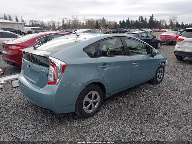 JTDKN3DU1F1967762 Toyota Prius Two