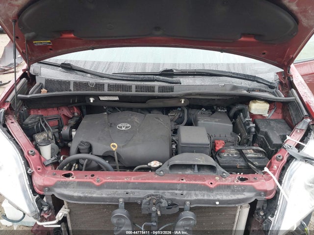 5TDKZ3DC3HS794974 Toyota Sienna Le 8 Passenger