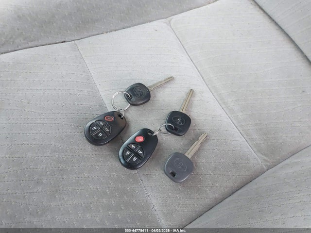 5TDKZ3DC3HS794974 Toyota Sienna Le 8 Passenger