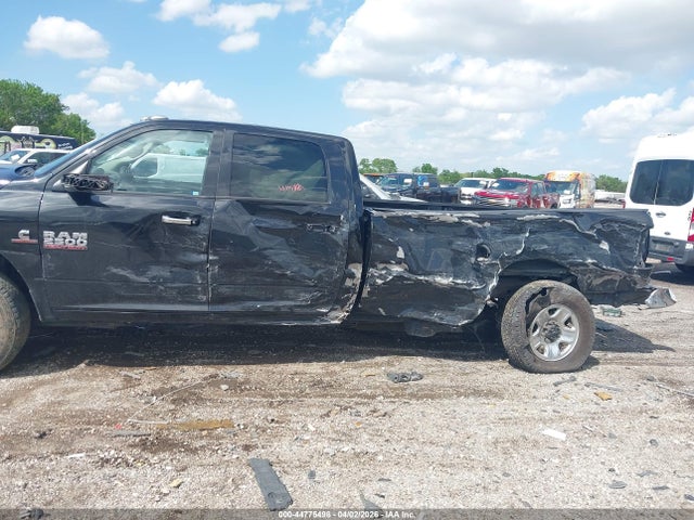 44775498 :رقم المزاد ، 3C6UR5JL9JG366573 vin ، 2018 Ram 2500 Slt  4x4 8' Box مزاد بيع