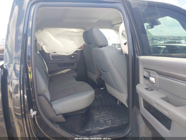44775498 :رقم المزاد ، 3C6UR5JL9JG366573 vin ، 2018 Ram 2500 Slt  4x4 8' Box مزاد بيع
