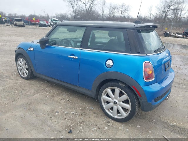 2009 MINI COOPER S WMWMF73549TT94644 Photo 2
