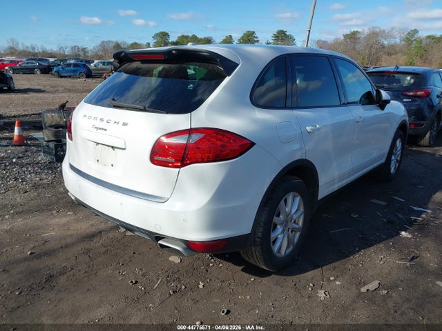 2013 PORSCHE CAYENNE WP1AA2A22DLA12568 Photo 3