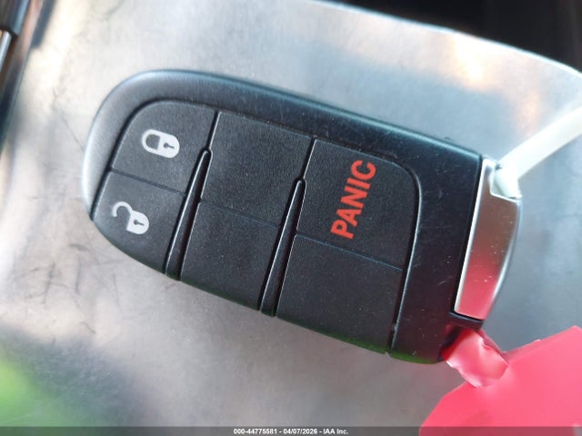 1C4RJEAG3HC928196 Jeep Grand Cherokee Laredo 4x2