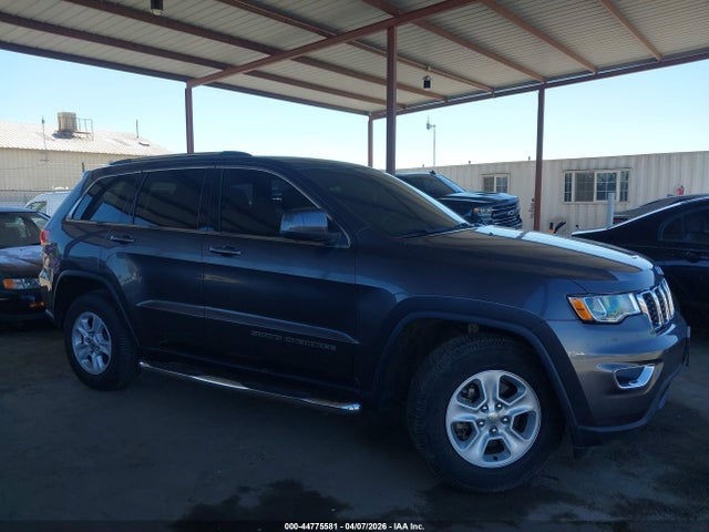 1C4RJEAG3HC928196 Jeep Grand Cherokee Laredo 4x2