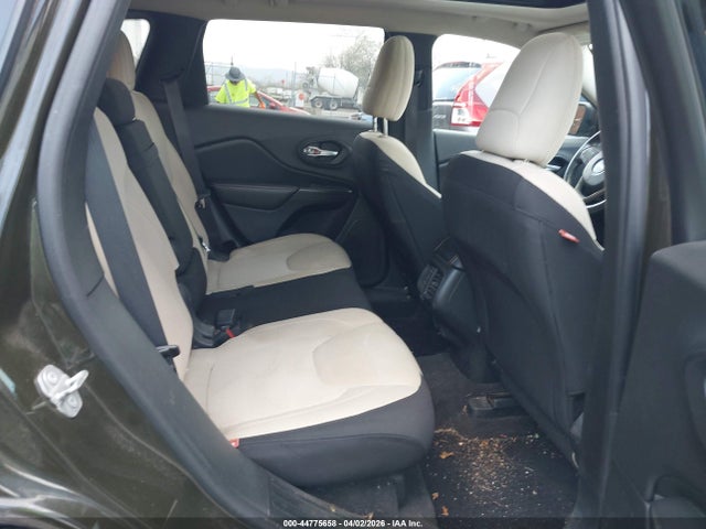 44775658 :رقم المزاد ، 1C4PJMCB3GW303975 vin ، 2016 Jeep Cherokee 75th Anniversary مزاد بيع