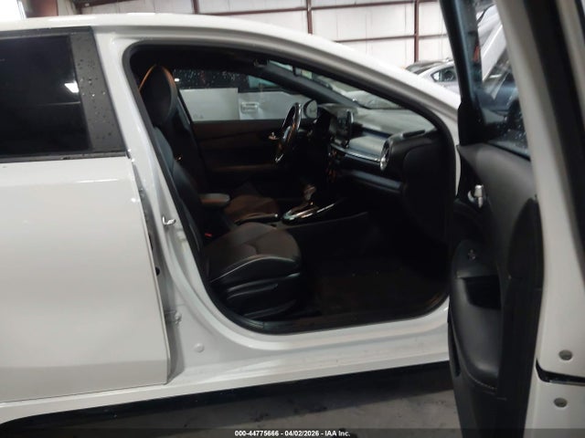 3KPF34AD9LE240704 KIA Forte Gt-line