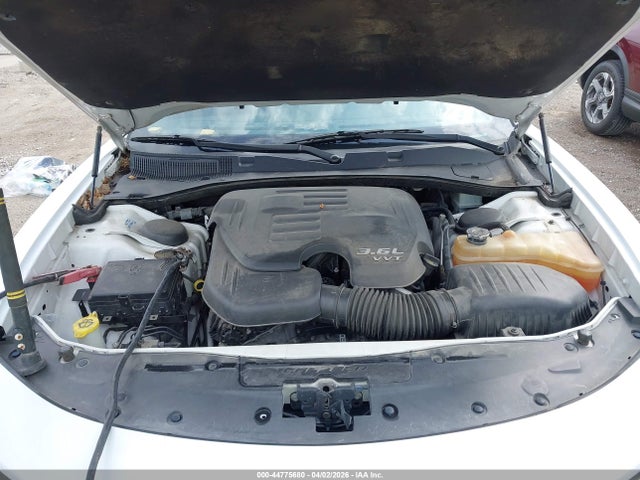 Продаж на аукціоні авто 2017 Dodge Charger Se Rwd, vin: 2C3CDXBGXHH557319, номер лоту: 44775680