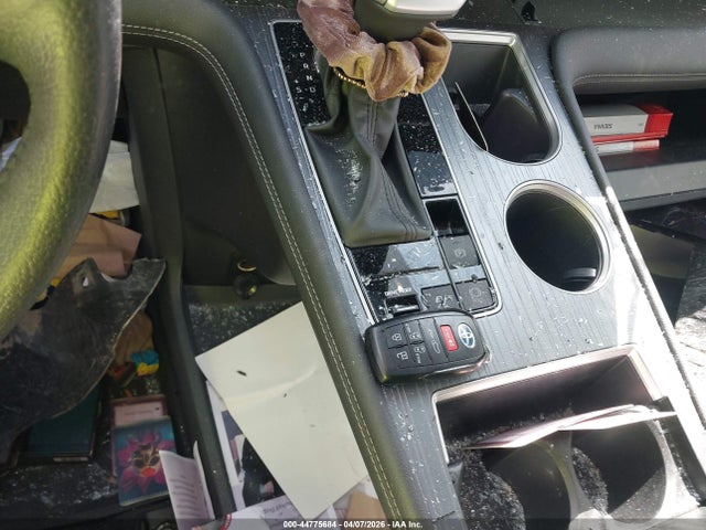 5TDJRKEC7SS231972 Toyota SIENNA XLE