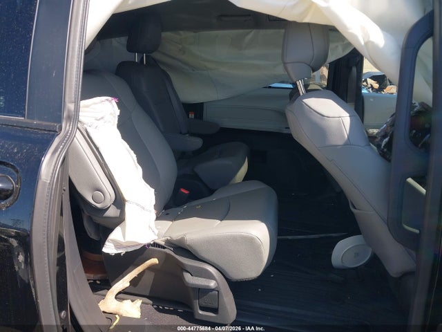 5TDJRKEC7SS231972 Toyota SIENNA XLE
