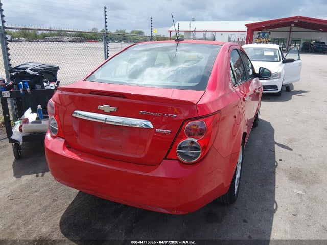 1G1JE5SB9F4116048 Chevrolet Sonic Ltz Auto