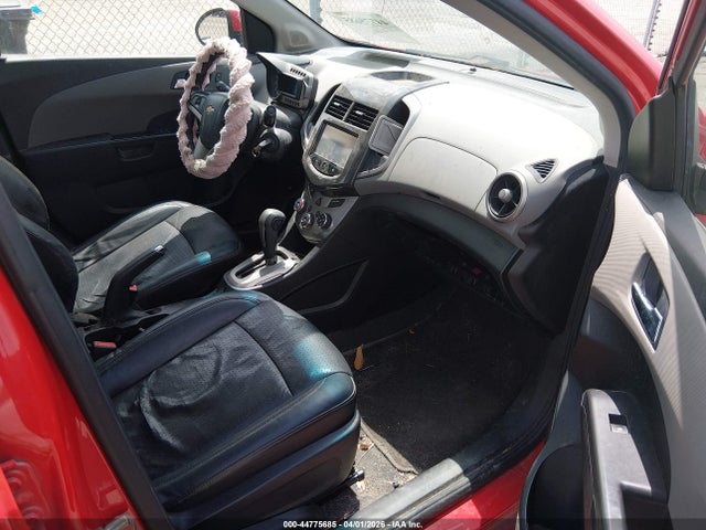 1G1JE5SB9F4116048 Chevrolet Sonic Ltz Auto