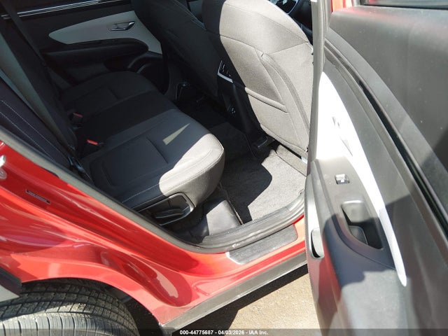 44775687 :رقم المزاد ، 5NMJBCAE4NH046612 vin ، 2022 Hyundai Tucson Sel مزاد بيع
