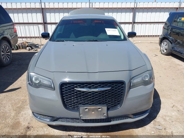 44775697 :رقم المزاد ، 2C3CCAAG1KH570274 vin ، 2019 Chrysler 300 Touring مزاد بيع