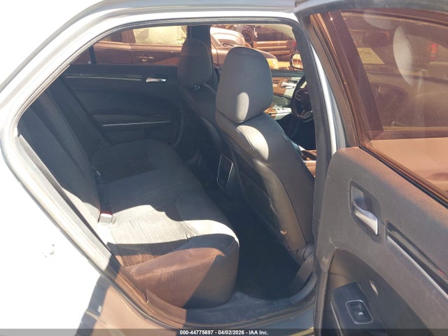 44775697 :رقم المزاد ، 2C3CCAAG1KH570274 vin ، 2019 Chrysler 300 Touring مزاد بيع