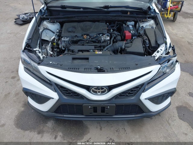 2021 Toyota Camry Se Nightshade Edition Awd მანქანა იყიდება აუქციონზე, vin: 4T1G11BK7MU026685, აუქციონის ნომერი: 44775701