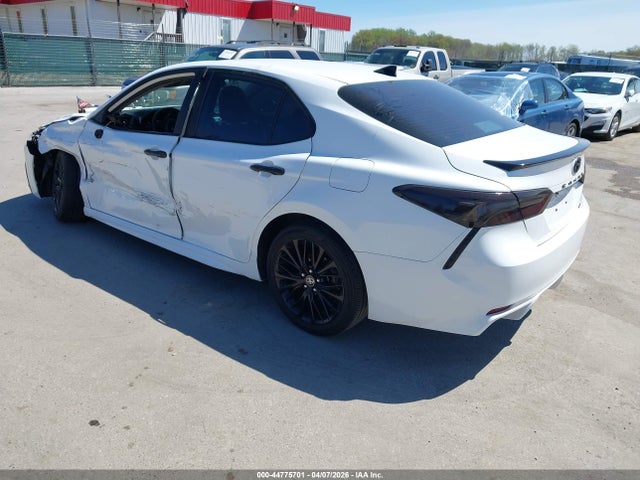 2021 Toyota Camry Se Nightshade Edition Awd მანქანა იყიდება აუქციონზე, vin: 4T1G11BK7MU026685, აუქციონის ნომერი: 44775701