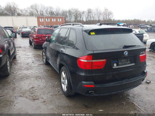 2010 BMW X5 5UXFE4C56AL381782 Photo 2