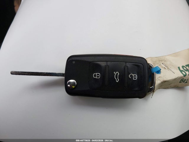 Продажа на аукционе авто 2017 Volkswagen Passat 1.8t R-line, vin: 1VWDT7A32HC008120, номер лота: 44775825
