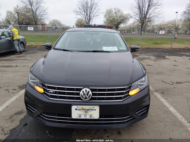Продажа на аукционе авто 2017 Volkswagen Passat 1.8t R-line, vin: 1VWDT7A32HC008120, номер лота: 44775825