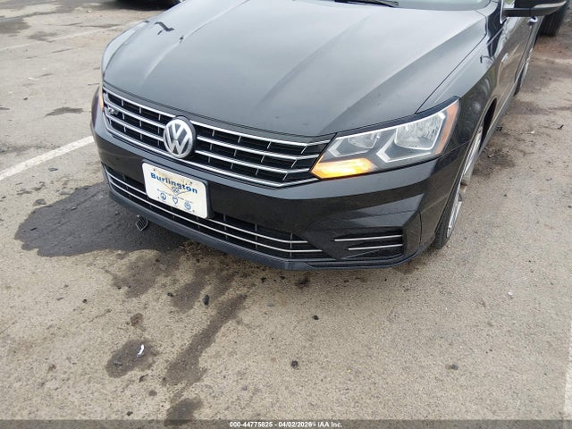 Продажа на аукционе авто 2017 Volkswagen Passat 1.8t R-line, vin: 1VWDT7A32HC008120, номер лота: 44775825
