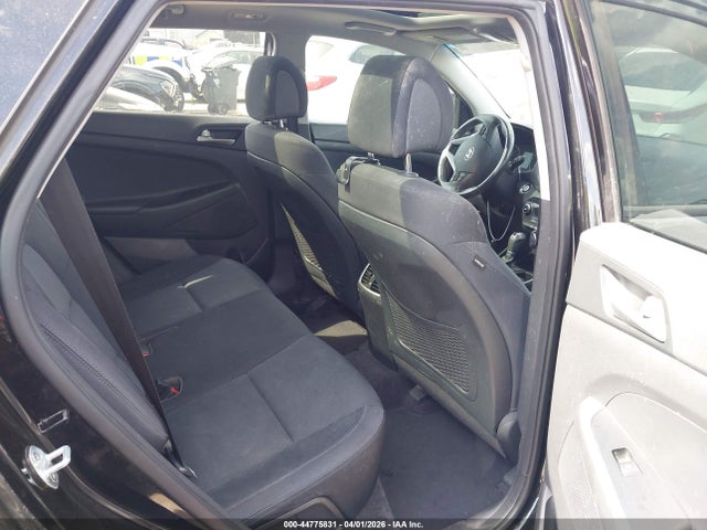 2018 HYUNDAI TUCSON KM8J3CA26JU799530 Photo 7