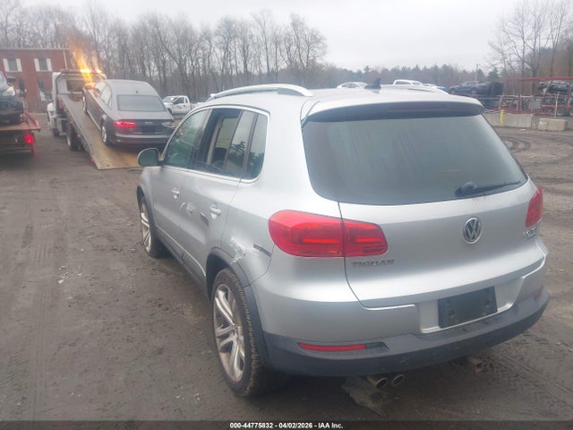 44775832 :رقم المزاد ، WVGBV7AX3CW559666 vin ، 2012 Volkswagen Tiguan Sel مزاد بيع