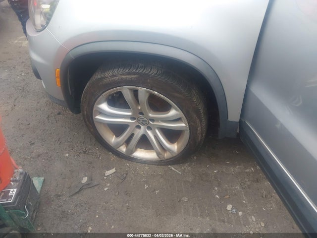 44775832 :رقم المزاد ، WVGBV7AX3CW559666 vin ، 2012 Volkswagen Tiguan Sel مزاد بيع