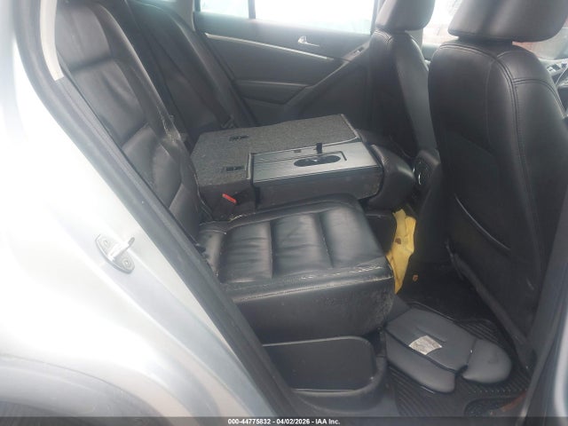 44775832 :رقم المزاد ، WVGBV7AX3CW559666 vin ، 2012 Volkswagen Tiguan Sel مزاد بيع