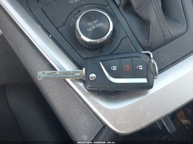2025 Toyota Rav4 Hybrid Le მანქანა იყიდება აუქციონზე, vin: JTMMWRFVXSD282893, აუქციონის ნომერი: 44775834