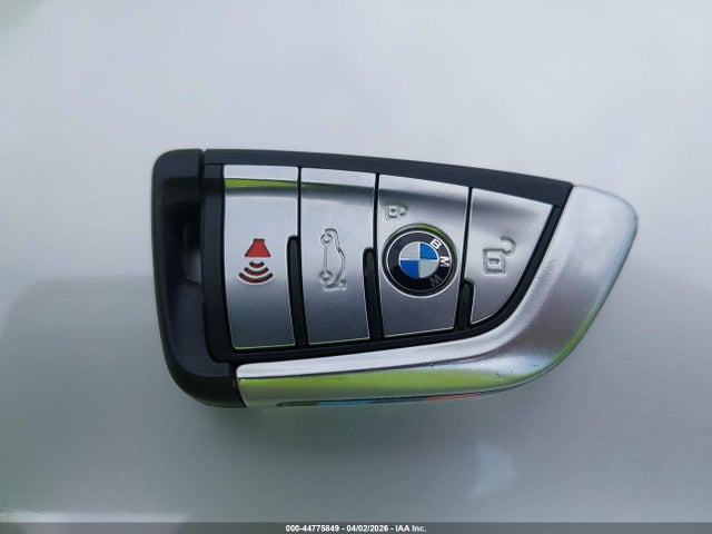 44775849 :رقم المزاد ، WBA53BH01MWX09520 vin ، 2021 Bmw 530i مزاد بيع