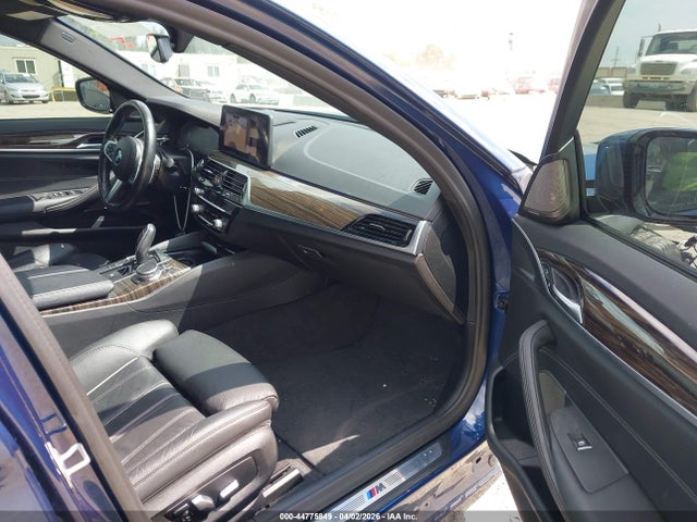 44775849 :رقم المزاد ، WBA53BH01MWX09520 vin ، 2021 Bmw 530i مزاد بيع