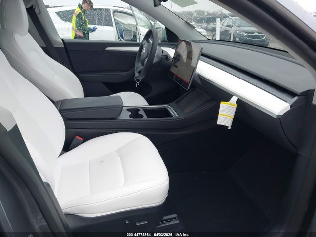 Продаж на аукціоні авто 2025 Tesla Model Y Performance Dual Motor All-wheel Drive, vin: 7SAYGDEF9SA340299, номер лоту: 44775864