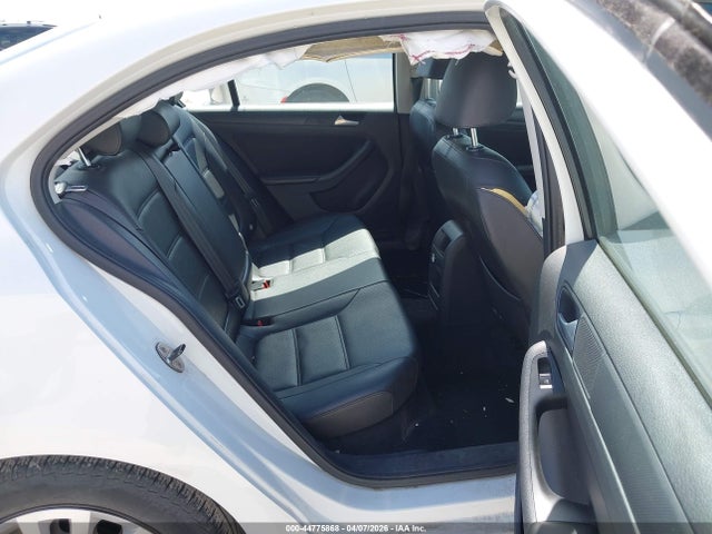 3VWD17AJ7EM302207 Volkswagen Jetta 1.8t Se