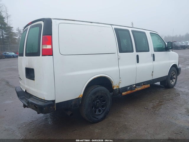 2010 CHEVROLET EXPRESS 1500 1GCUHAD49A1127693 Photo 3