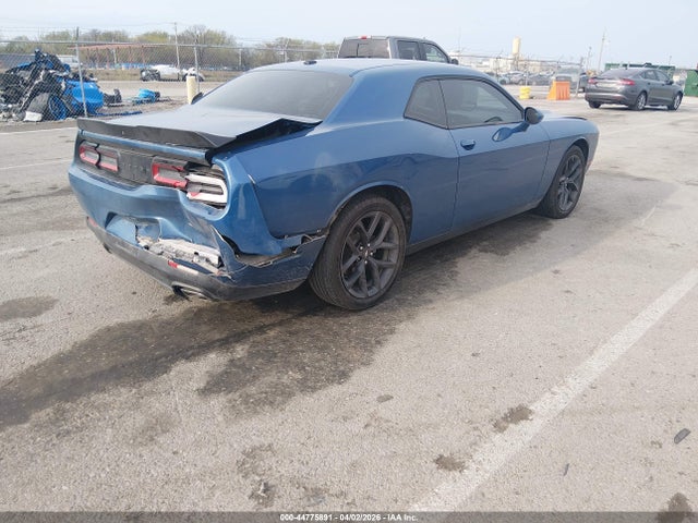 Продаж на аукціоні авто 2021 Dodge Challenger Sxt, vin: 2C3CDZAG5MH543240, номер лоту: 44775891