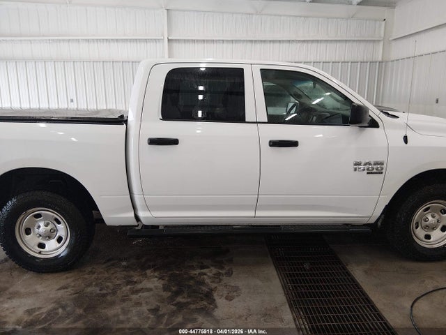 3C6RR7KG4MG663936 RAM 1500 Classic Tradesman 4x4 5&#039;7 Box