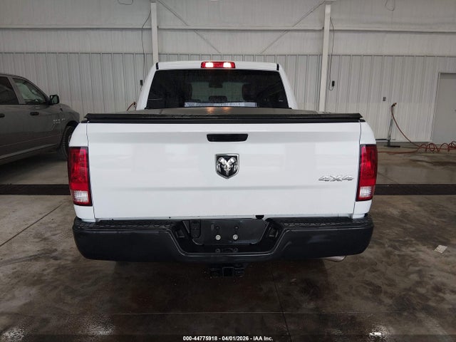3C6RR7KG4MG663936 RAM 1500 Classic Tradesman 4x4 5&#039;7 Box